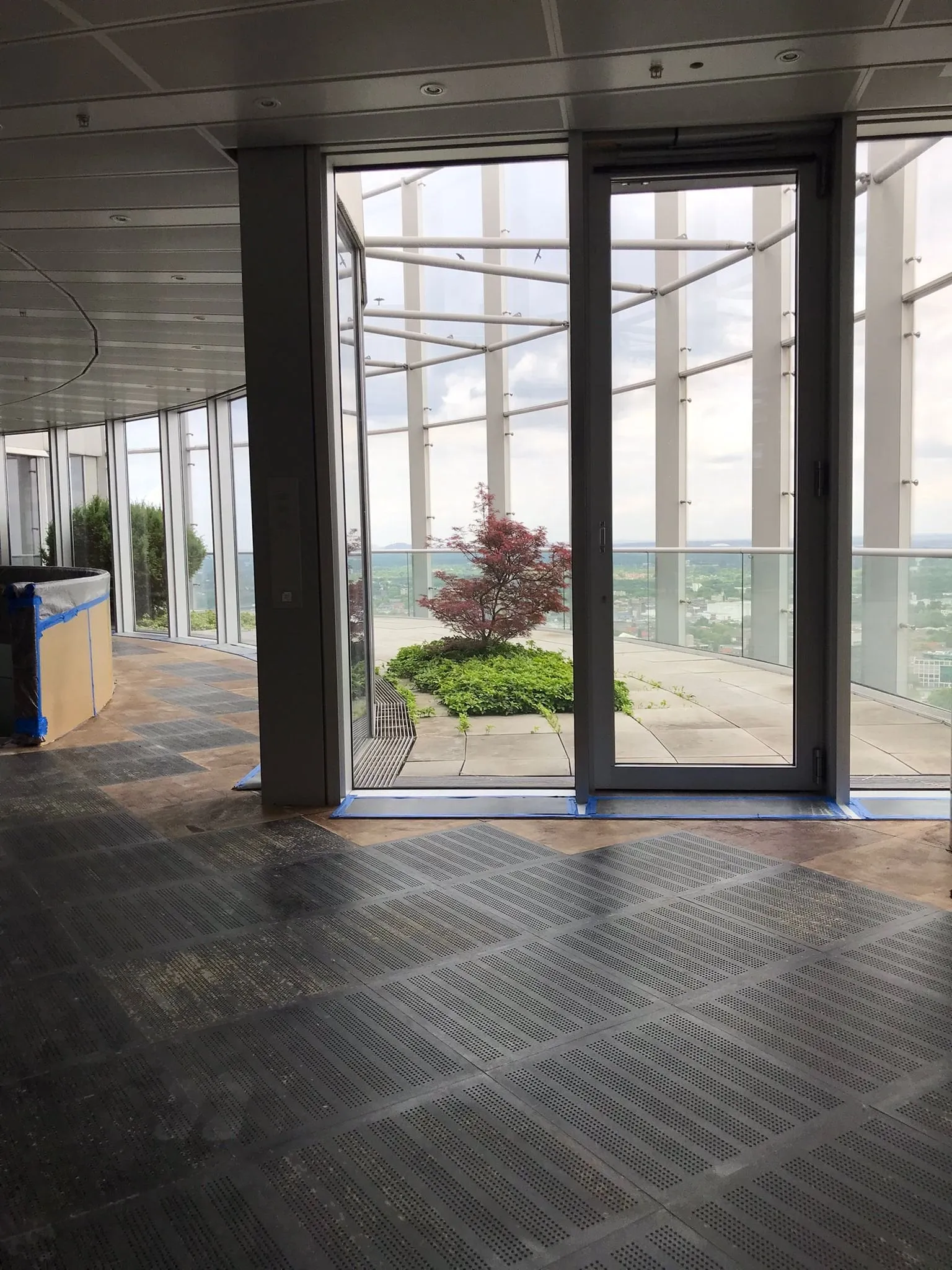 1.000 m² Doppelbodensanierung für Immobilienentwickler in Essen — Bild 1