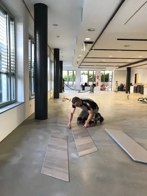 LVT in Fischgrätoptik — Detailaufnahme